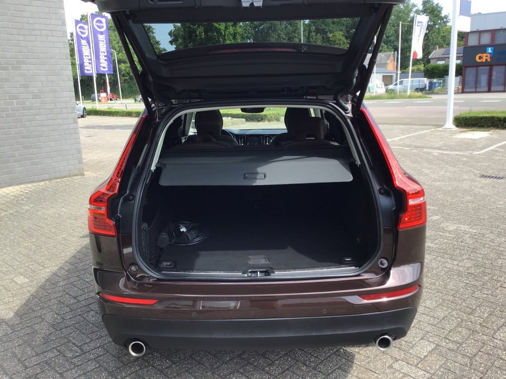 Volvo XC60 t8 390pk recharge mo.pro leder/luchtvering/h.k. audio/360 camera