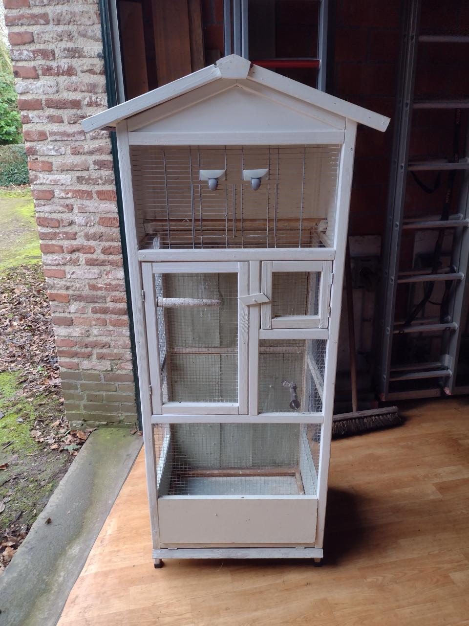 Te koop: Buiten Voliere