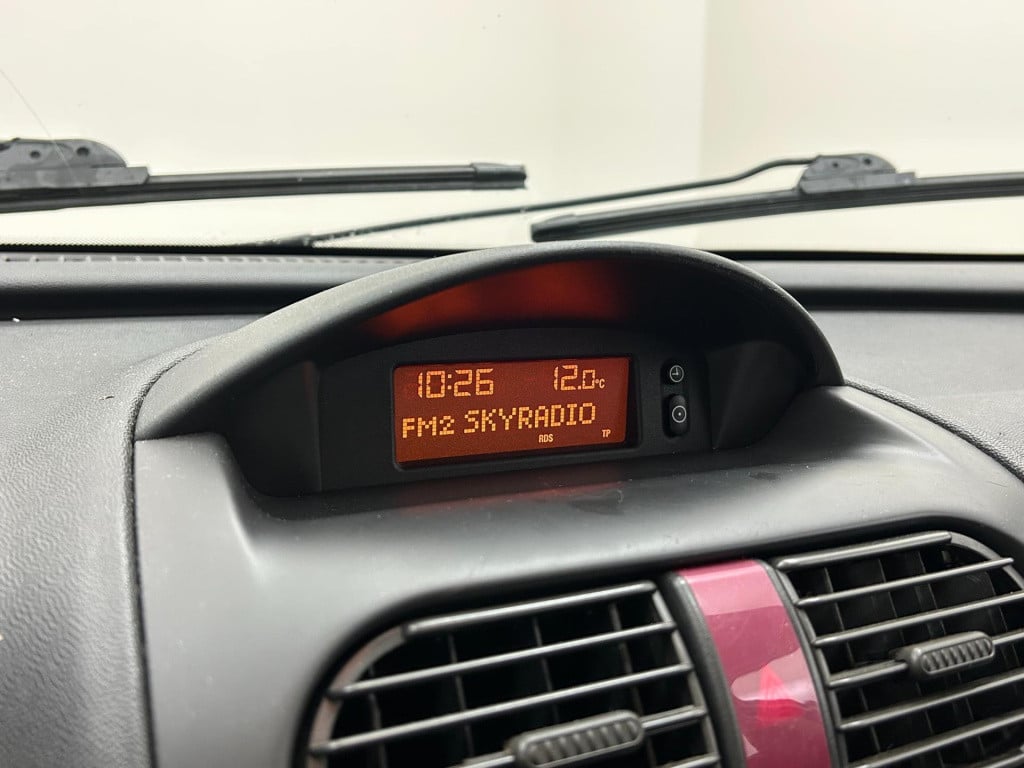 Opel Corsa occasion 1.2-16v rhythm | grijs | tweedehands opel corsa | cruis
