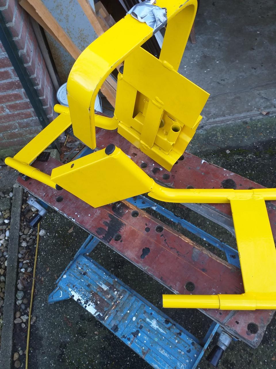 """"WIELKLEM nog nooit gebruikt, gemakkelijk aan te brengen""