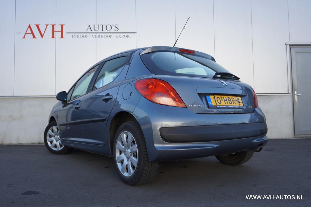 Peugeot 207 1.4 vti xs
