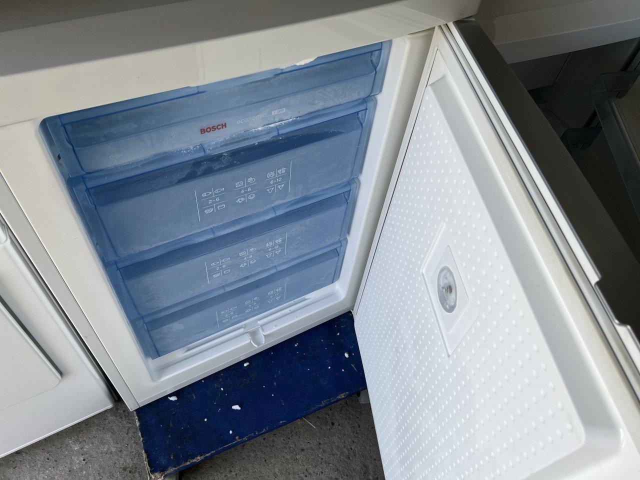 Als nieuw Bosch vrieskast 85x60 cm. 120 liter energieklasse A++ Vriezer