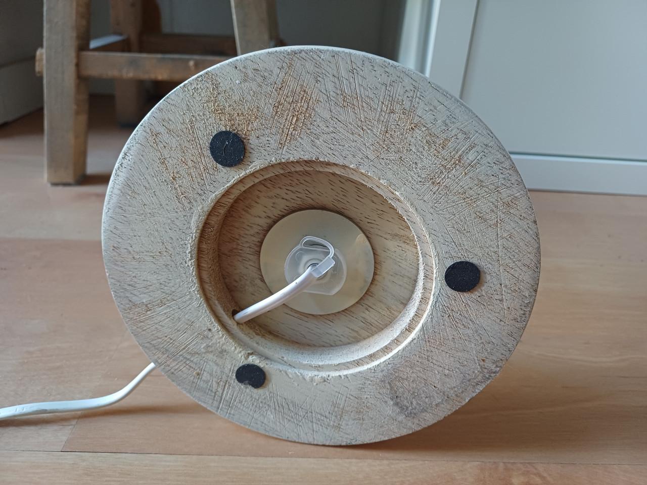 Supermooie hoge, landelijke TAFELLAMP met RIETEN kap!
