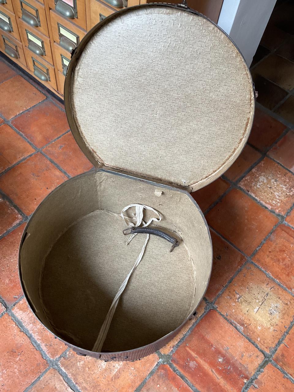 Oude Brocante hoedendozen