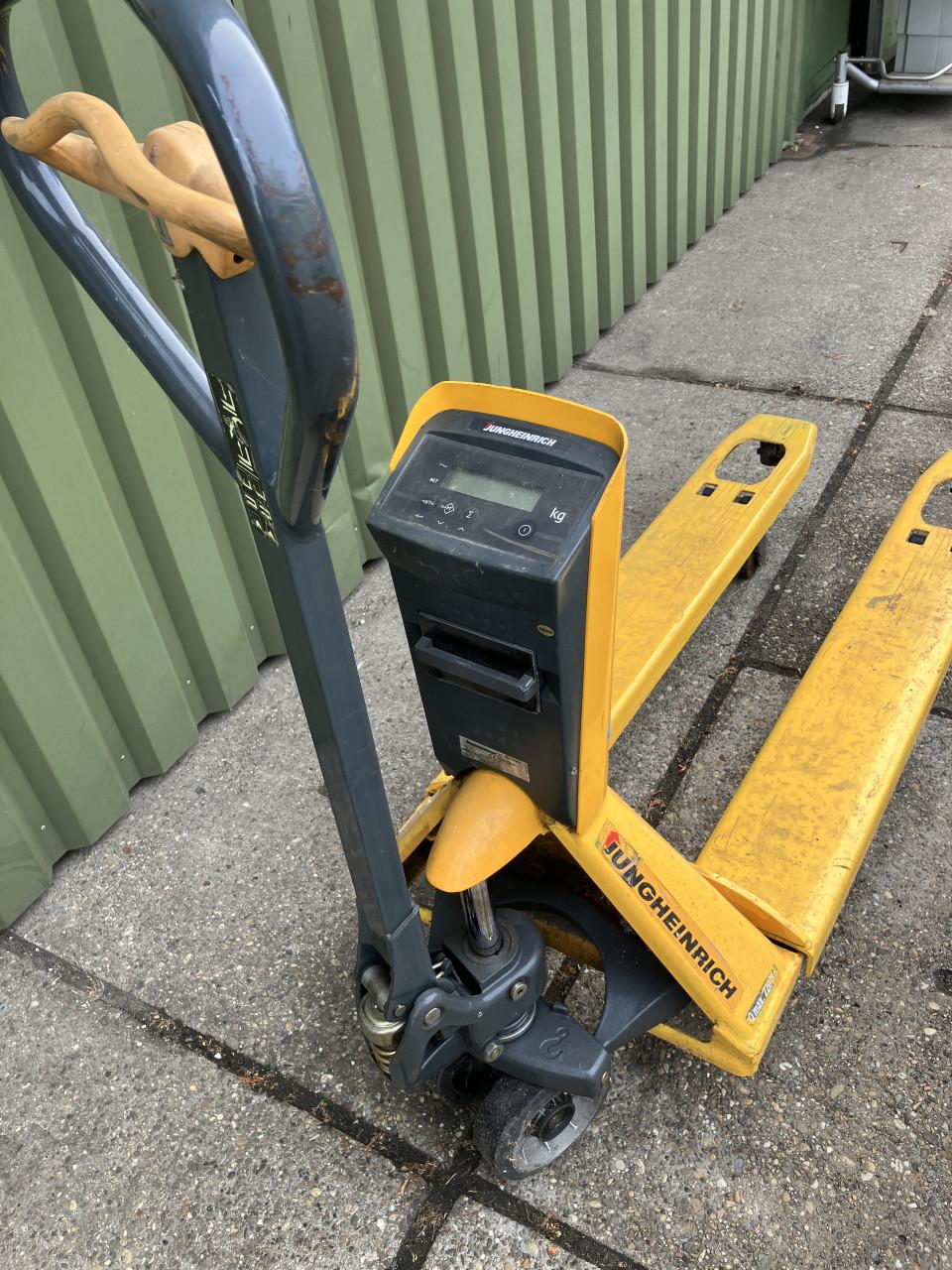 Palletpompwagen Jungheinrich opknapper