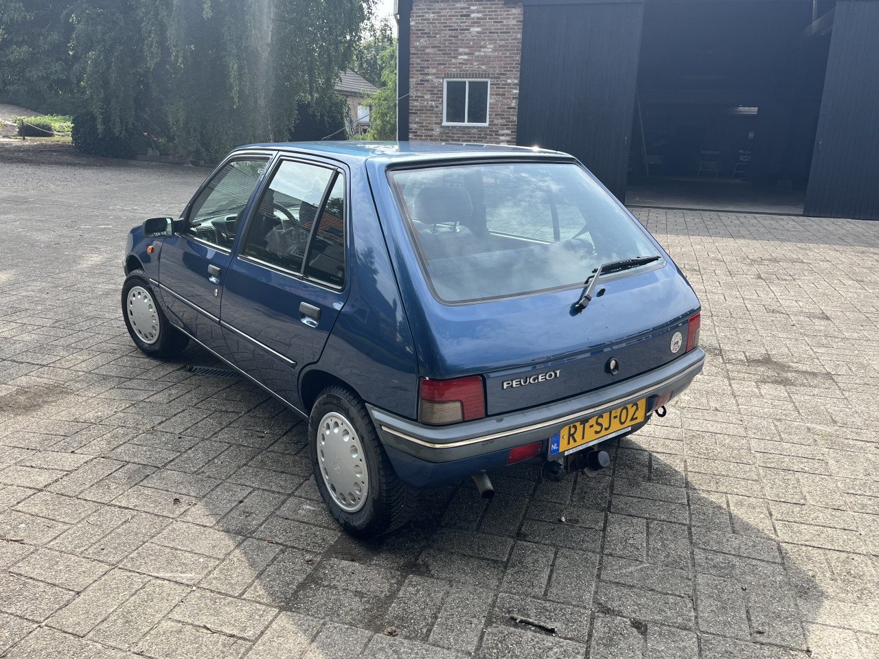 Peugeot 205 generation