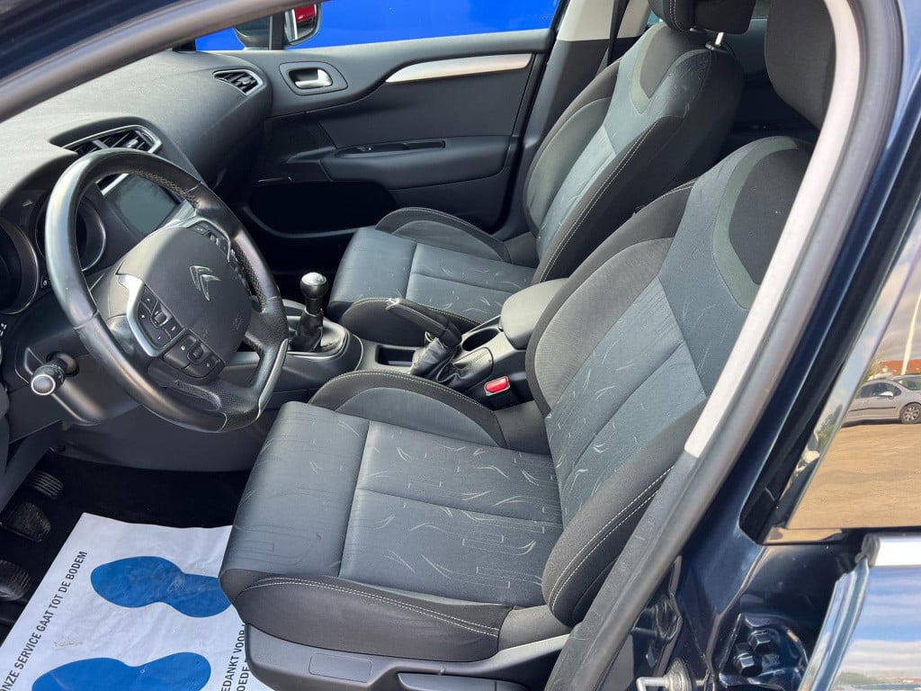 Citroen C4 1.6 vti collection, navi, trekhaak enz...