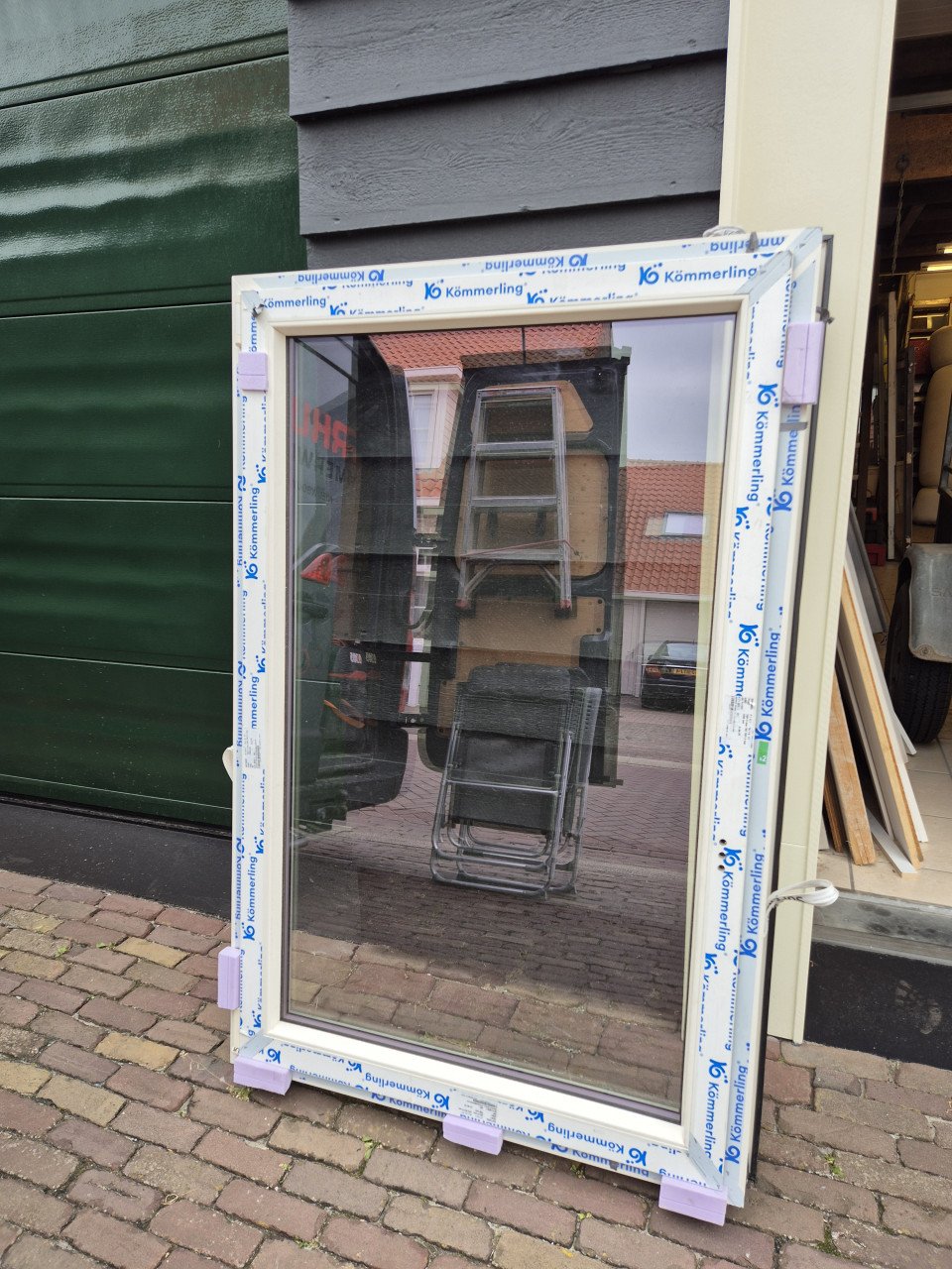 Splinternieuw kunststof kozijn
