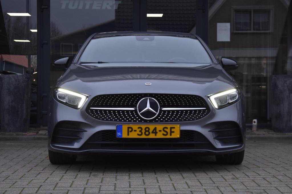 Mercedes-Benz A-Klasse 180 amg night | sfeerverlichting | apple carplay | c