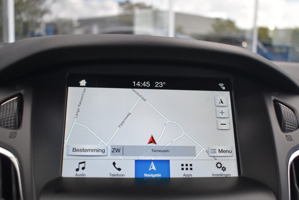 Ford Focus 1.0 titanium | cruise control | trekhaak | achteruitrijcamera | 