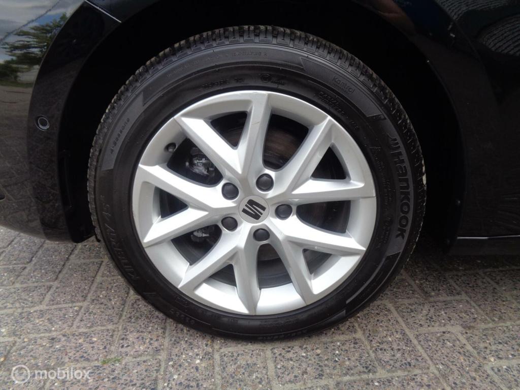 Seat Leon sportstourer 1.5 tsi style business/airco/lm velgen/carplay/pdc/c