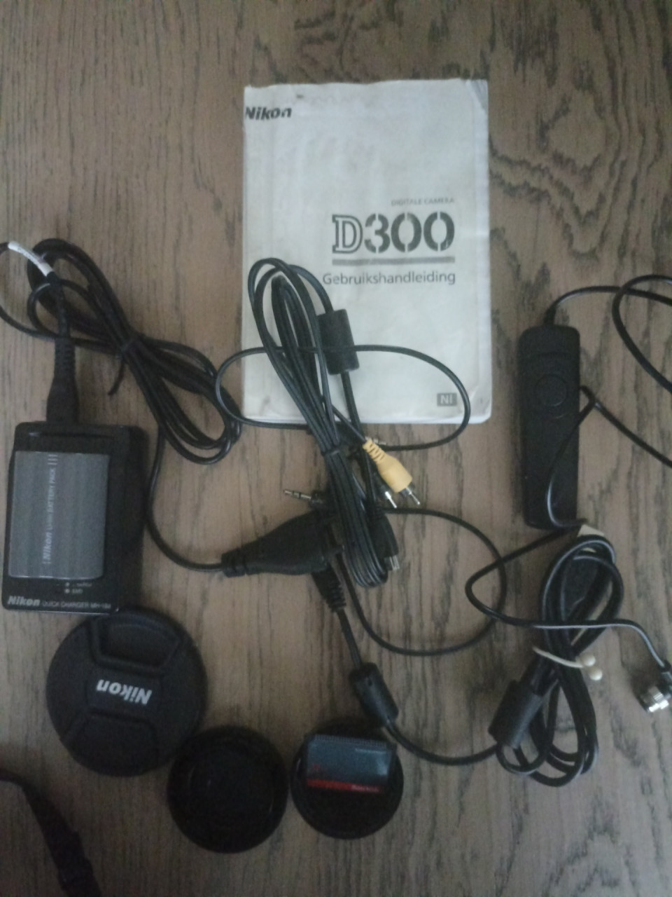 Te Koop Nikon D300 met sigma 2.8 lens
