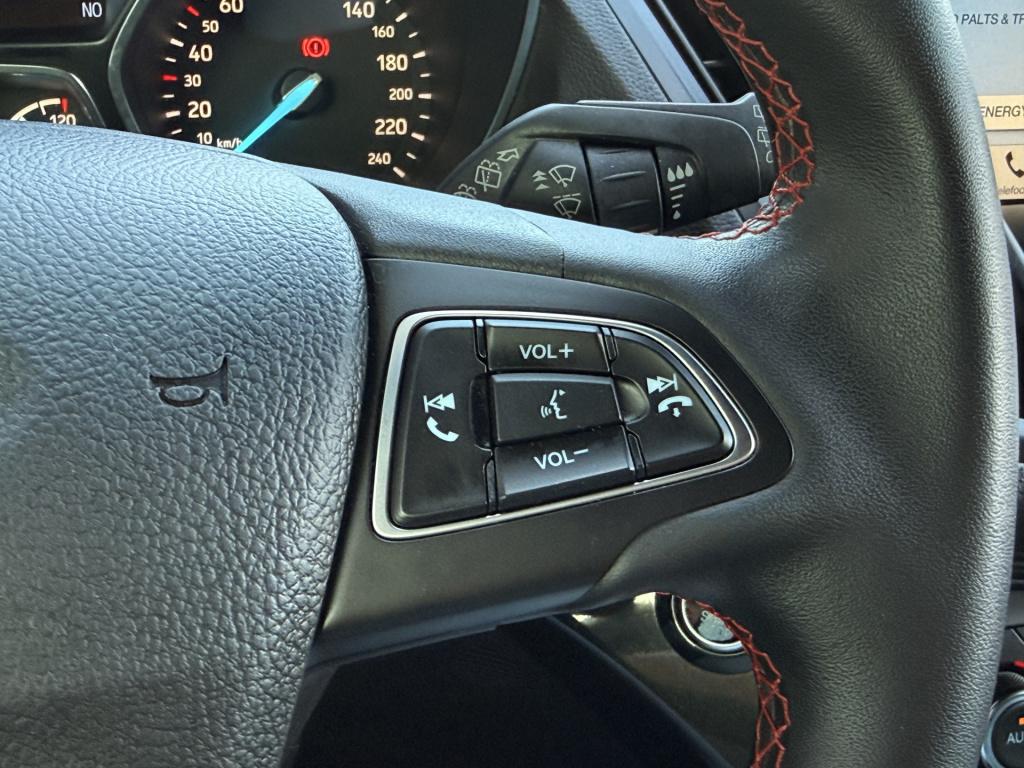 Ford Kuga 1.5 ecoboost st line | stoel/stuur verwarming | cruise | apple ca