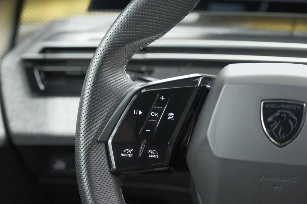 Peugeot 3008 1.2 hybrid 145 gt | adaptieve cruise control | elektrische kof