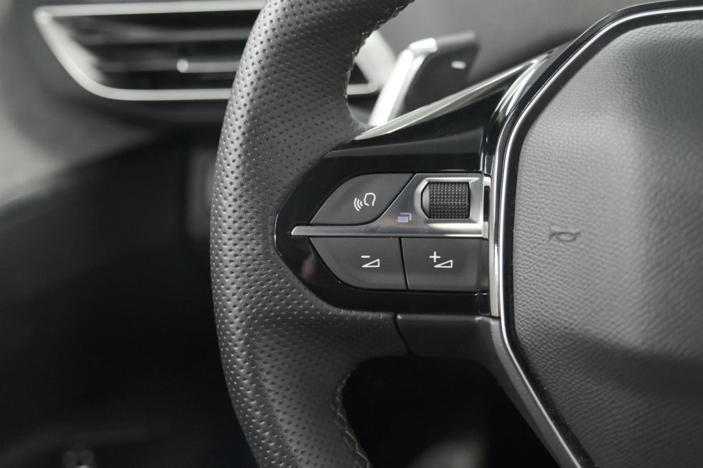 Peugeot 3008 hybrid4 300 gt | elektrisch panoramadak | dodehoekdetectie | c