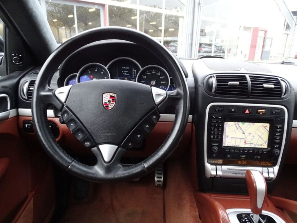Porsche Cayenne 4.8 turbo 500pk | pano