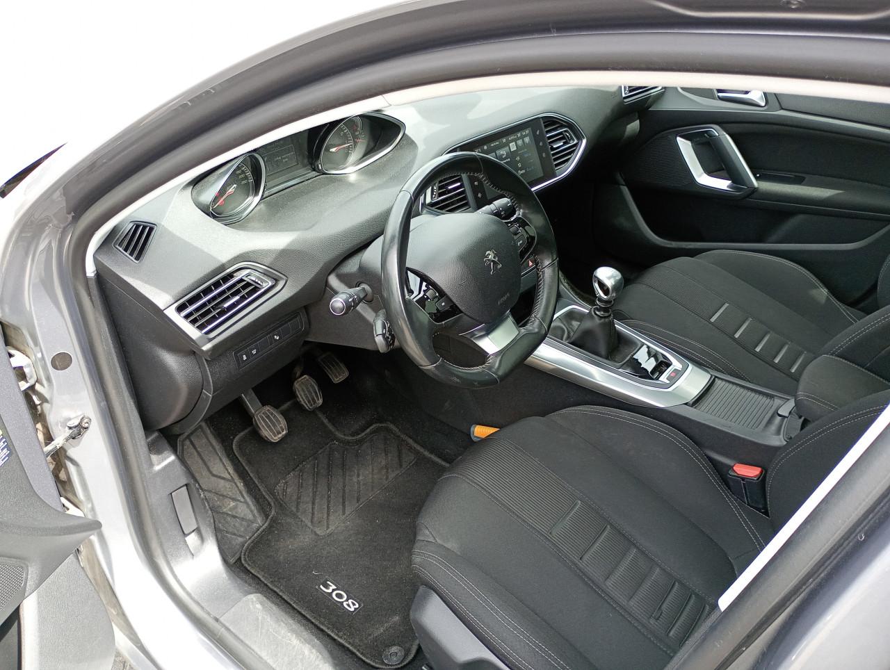 Peugeot 308 1..2