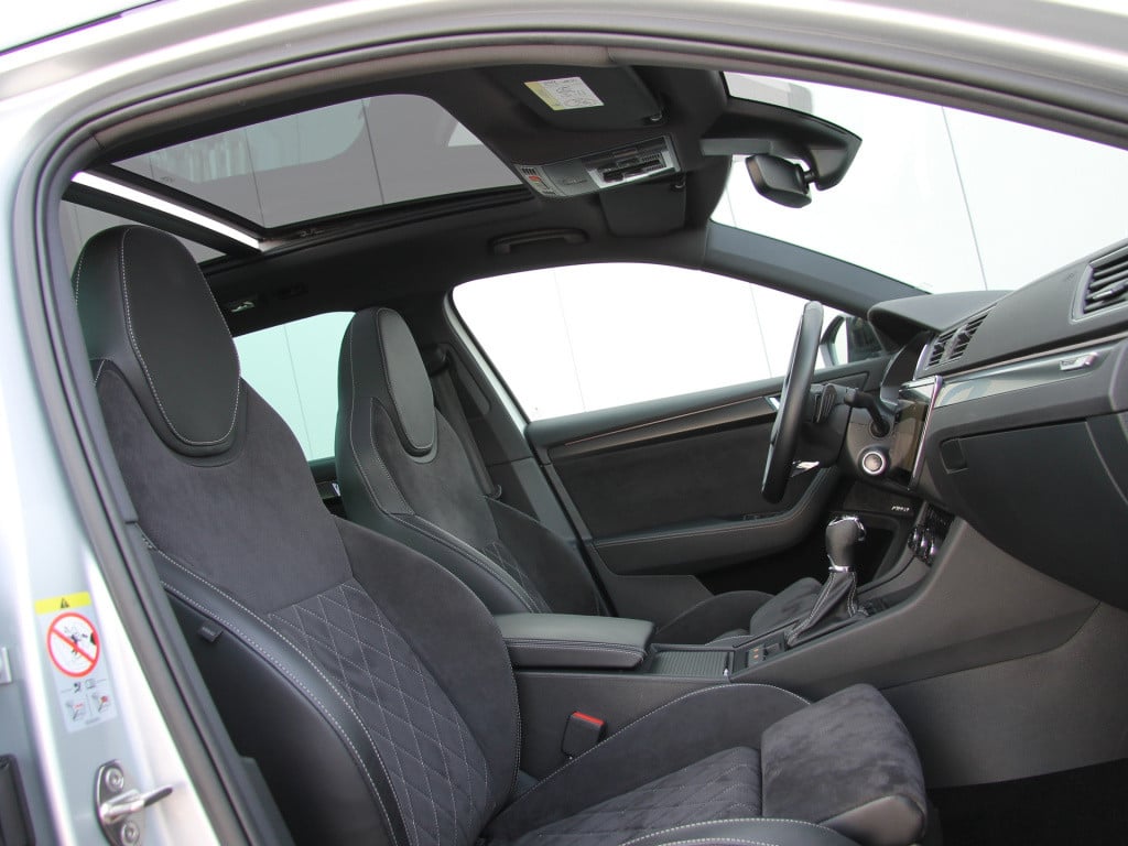 Skoda Superb combi 1.4 tsi iv 218pk sportline | pano dak | trekhaak