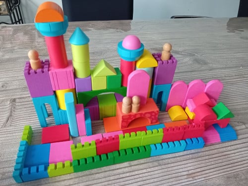Houten blokken met kasteel elementen +/-75st