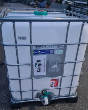 IBC met kunststof pallet