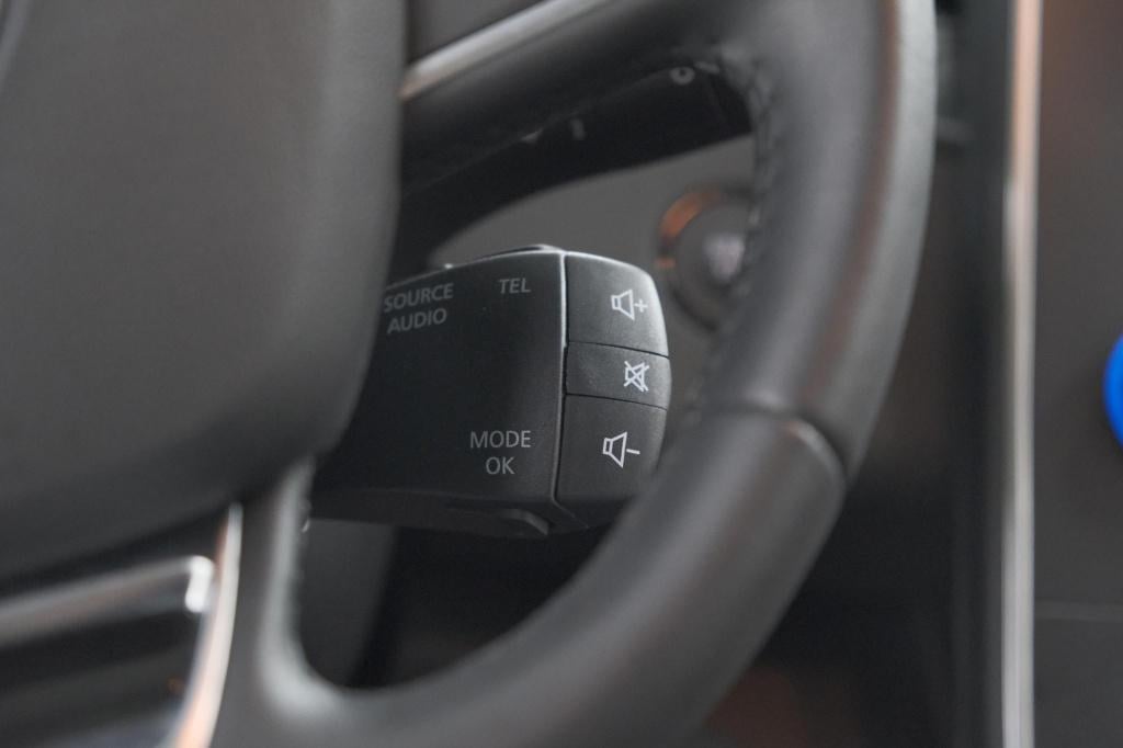 Renault Scenic tce 140 edc limited | camera | stoelverwarming | navigatie |