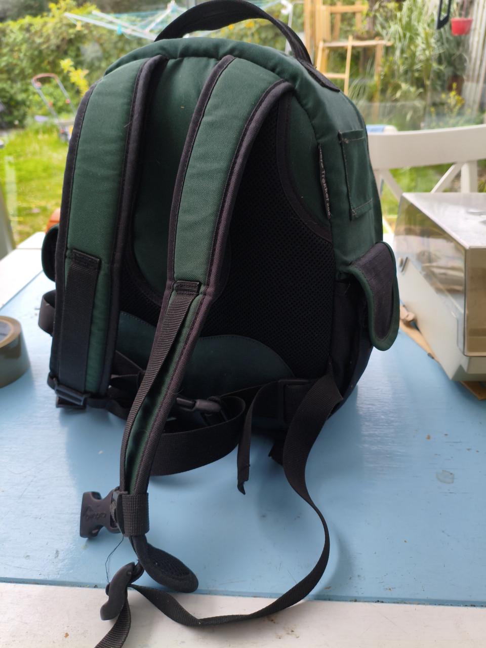 Nette Lowepro rugtasje voor oa je foto camera.