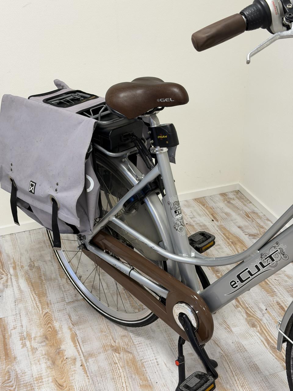 Sterke Elektrische dames fiets E-Cult 420Wh Accu E-bike 52CM