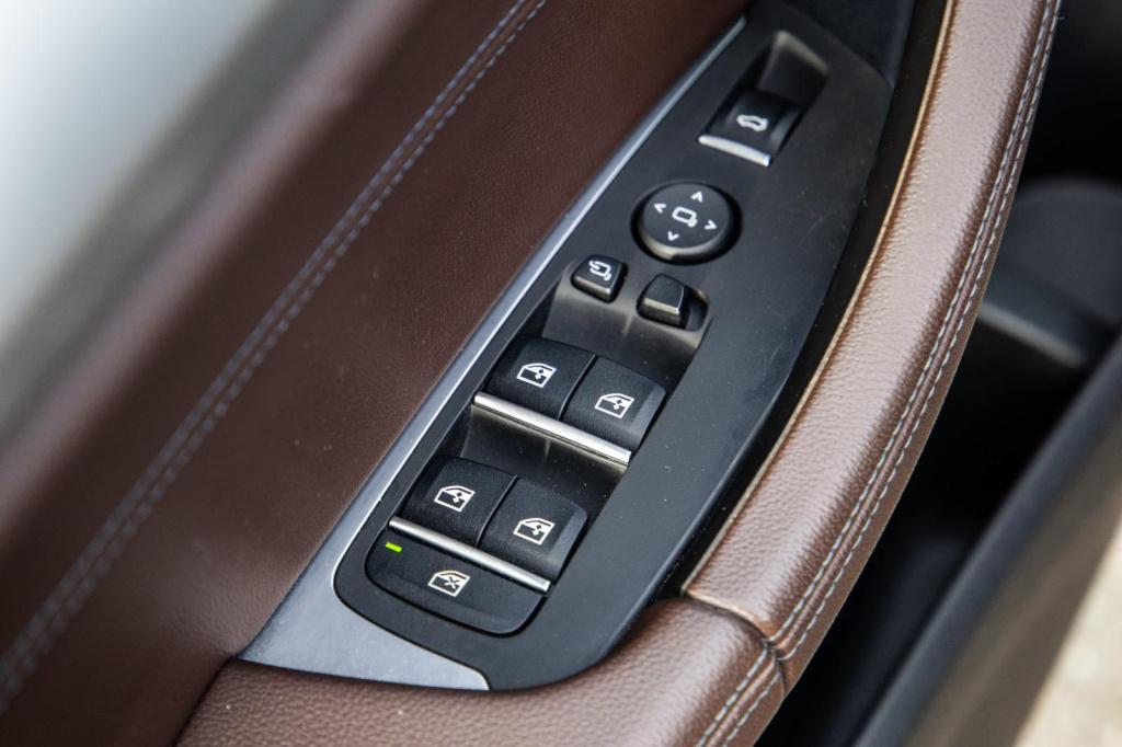 BMW X3 xdrive30e high executive bruin leer / panorama dak / automaat / plug