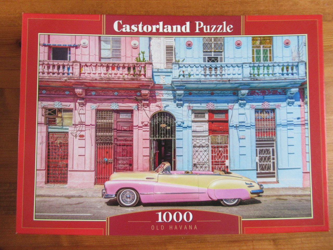 2 mooie puzzels van 1000 stukjes, 1 mist een stukje, die krijg je gratis