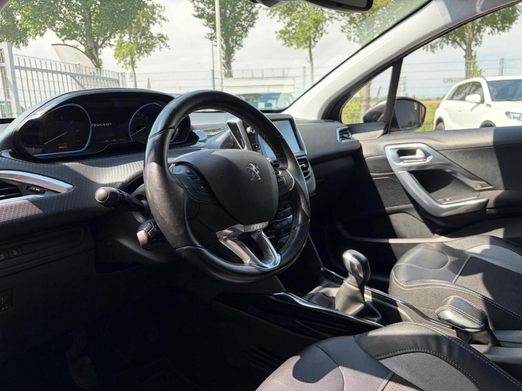 Peugeot 2008 1.2 puretech allure