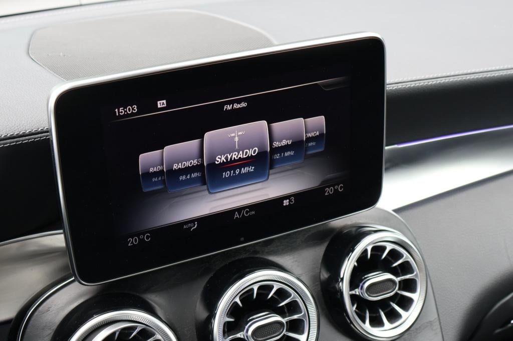 Mercedes-Benz Glc amg 43 4matic 367 pk i luchtvering i airmatic i panoramad