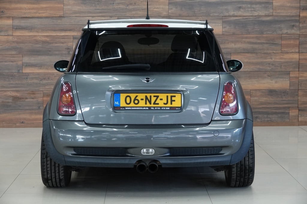 Mini Cooper mini 1.6 chili | cruise | milltek | xenon |