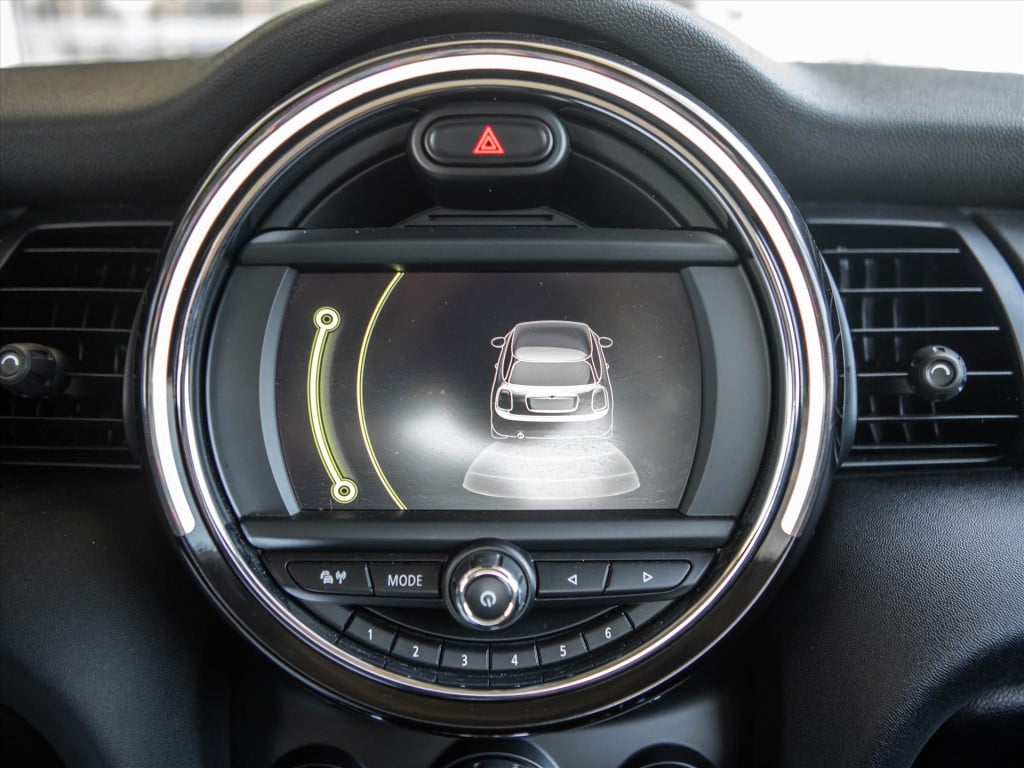 Mini One mini 1.2 102pk business | navigatie | bluetooth | park. sensoren |