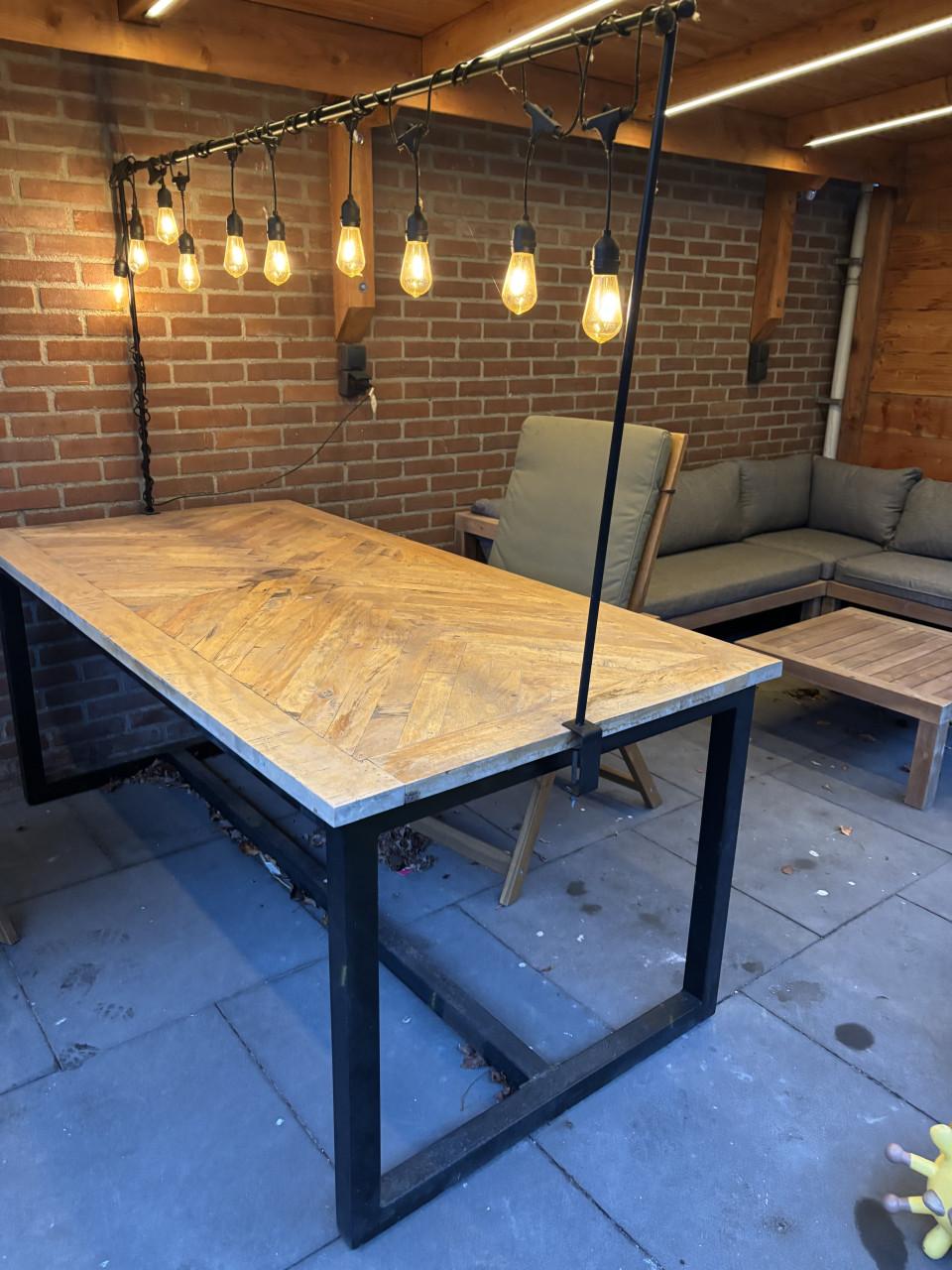 (Tuin)tafel met verlichting