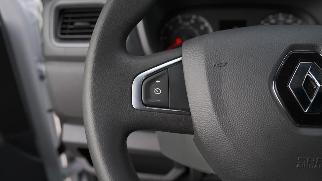 Renault Master t35 2.3 dci 135 l2h2 comfort | direct leverbaar | navigatie 