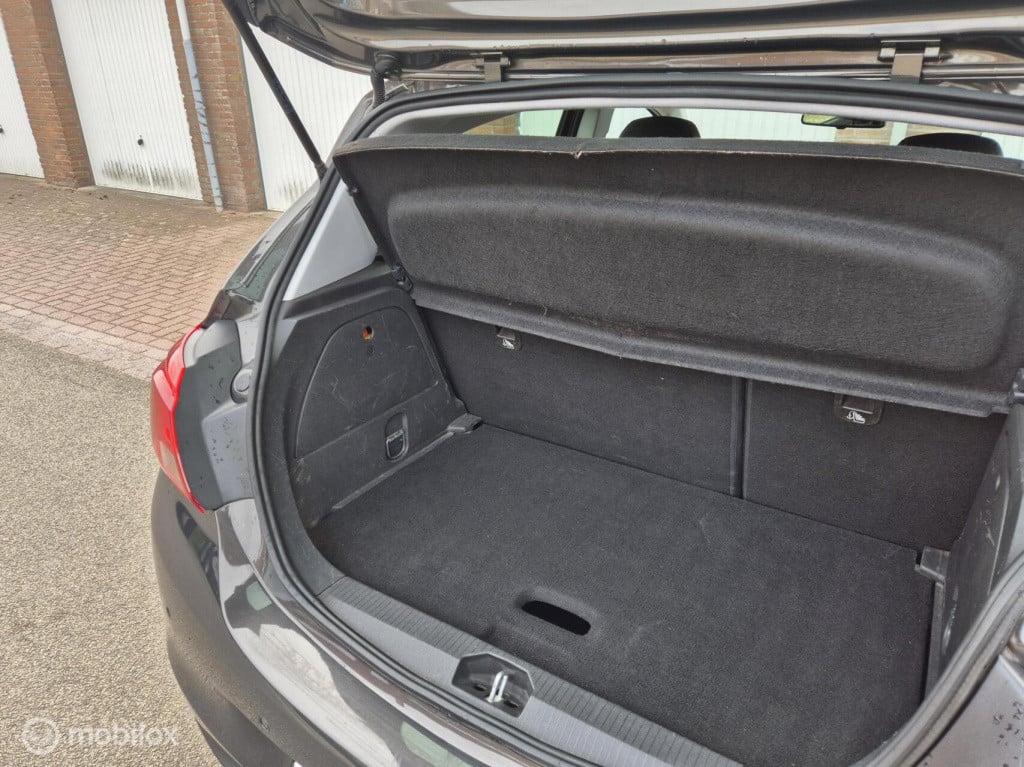 Opel Corsa 1.0 turbo innovation / 5-deurs / airco / cruisecontrol / parkeer