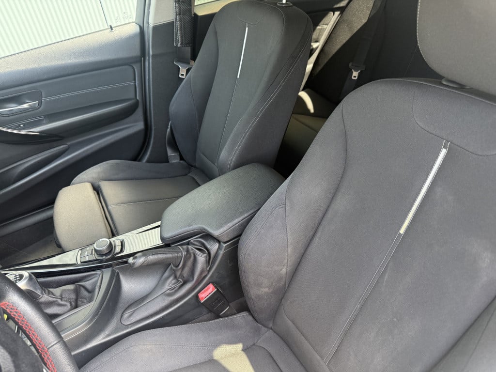 BMW 3-serie 320i 184pk executive sportline sedan