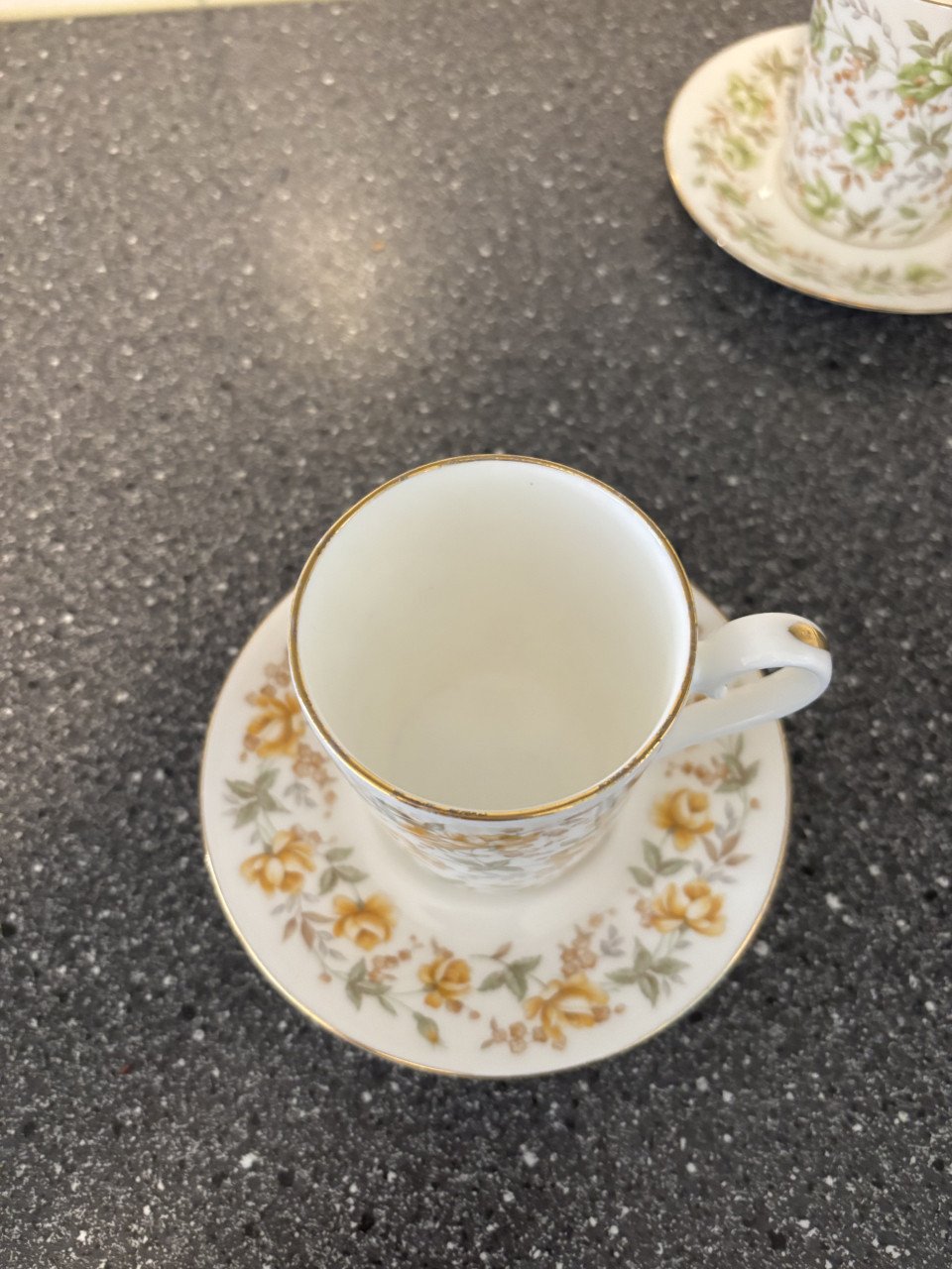 ROYAL ALBERT “THE ROSE CHINTZ” SERIE