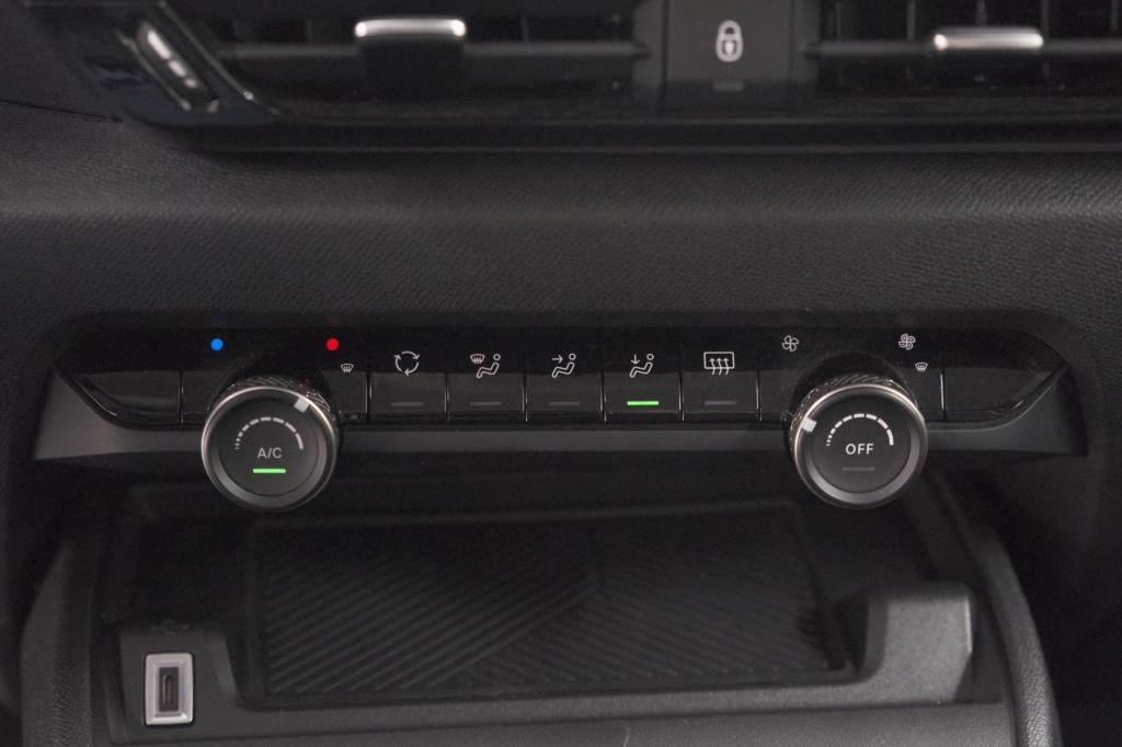 Citroen C4 puretech 100 feel | cruise control | parkeersensoren | airco