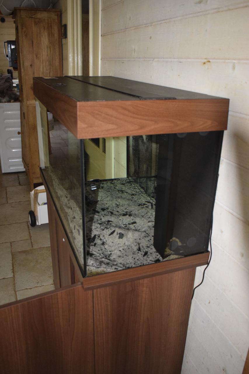 Aquarium jewel Rio plus kast