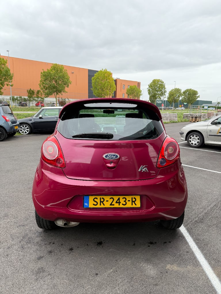 Ford KA 1.2 - titanium - airco