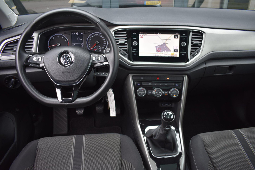Volkswagen T-roc 1.0 tsi | panoramadak | camera | dealer onderhouden | nap 