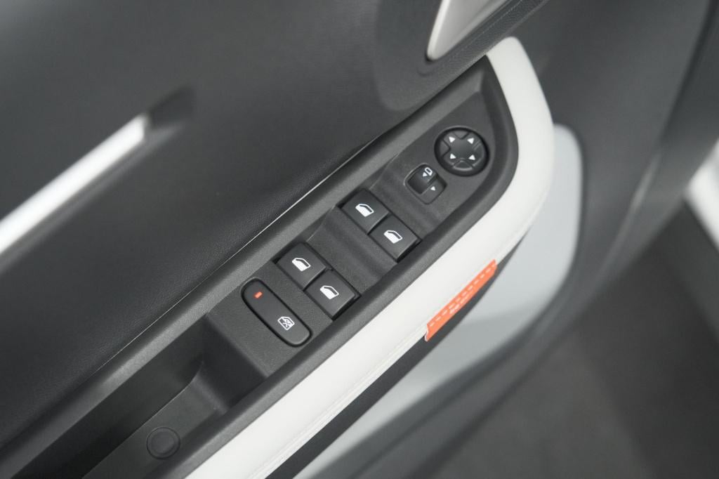 Citroen ë-c3 max 113pk 44 kwh | 11 kw lader | 96% soh | camera | navigatie 