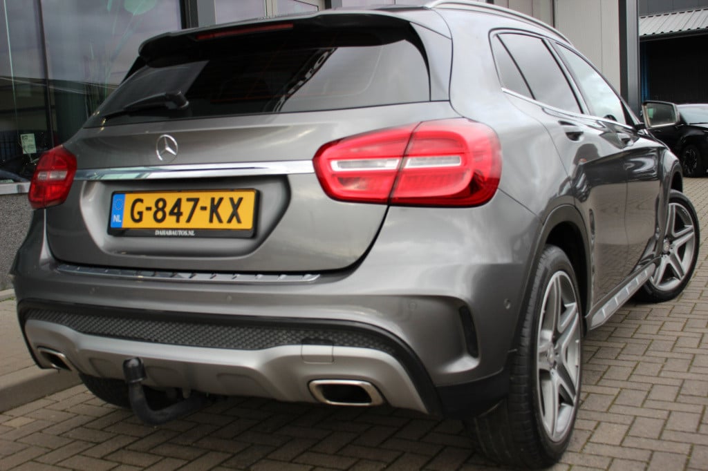 Mercedes-Benz Gla-klasse 200 prestige | amg-line | automaat