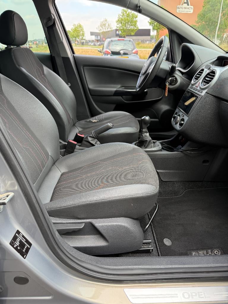 Opel Corsa 1.2 ecoflex selection - airco - stoelverwarming