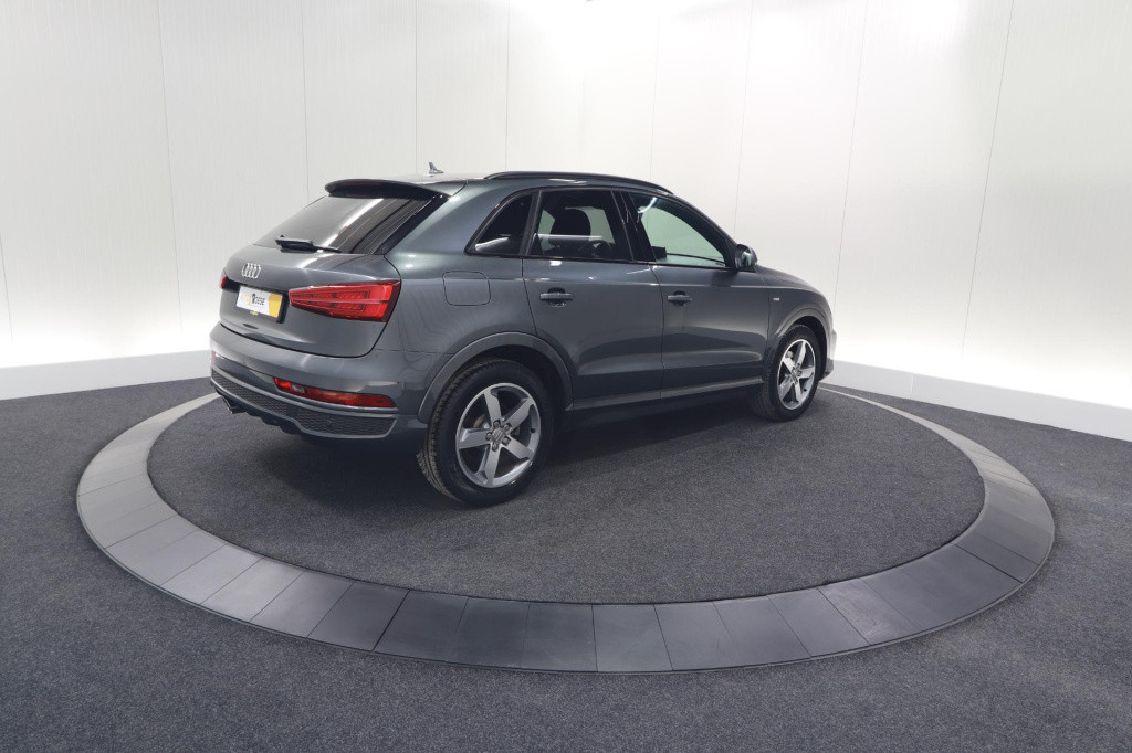 Audi Q3 1.4 tfsi cod sport s line edition | parkeersensoren | navigatie | c