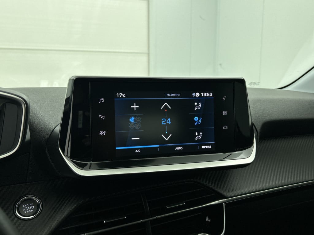 Peugeot 208 100 pk allure pack | rijklaar | camera achter | keyless | 3d co