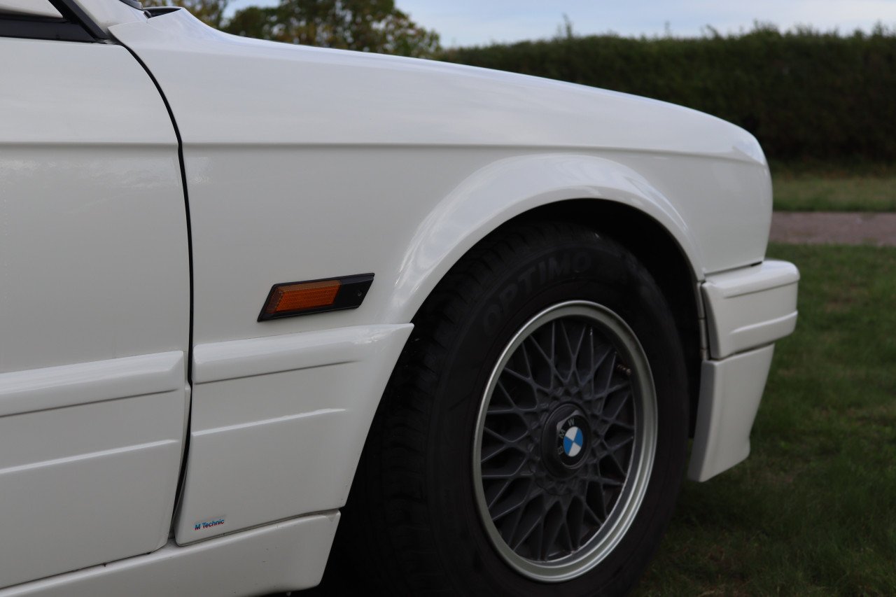 BMW E30 318is