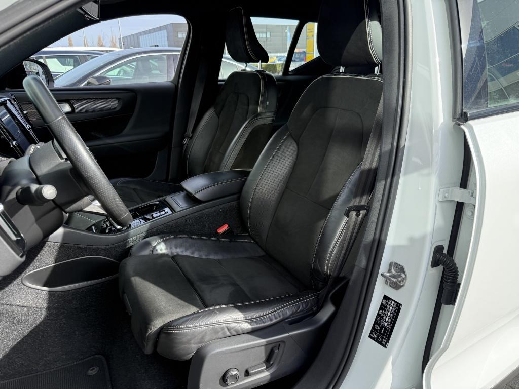 Volvo XC40 t4 190pk aut8 r-design| camera| trekhaak| elek.stoel| stoel.verw