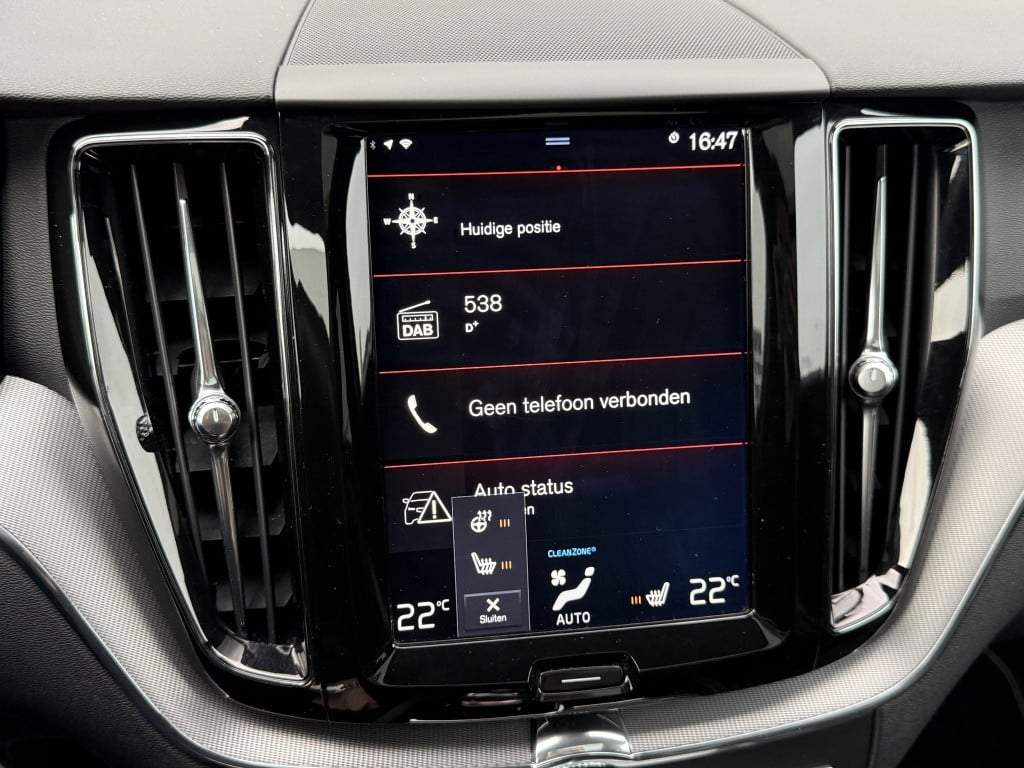 Volvo XC60 t8 390pk recharge r-design| panodak| luchtvering| trekhaak| came